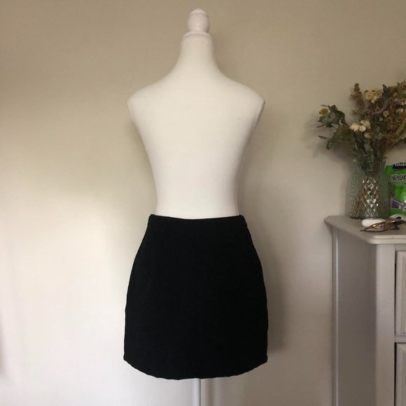 Shein black corduroy skirt - Picture 3 of 4